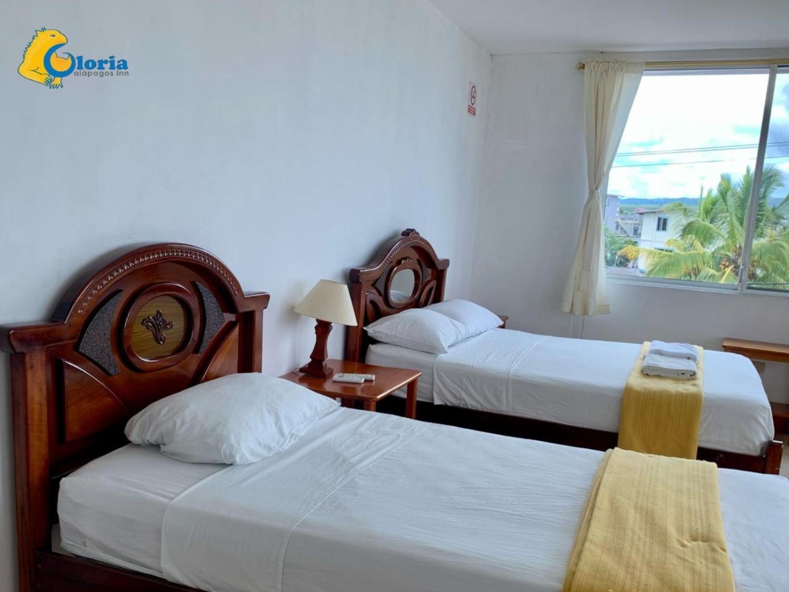 Gloria - Galapagos Inn Puerto Ayora  Buitenkant foto
