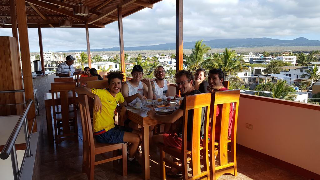 Gloria - Galapagos Inn Puerto Ayora  Buitenkant foto